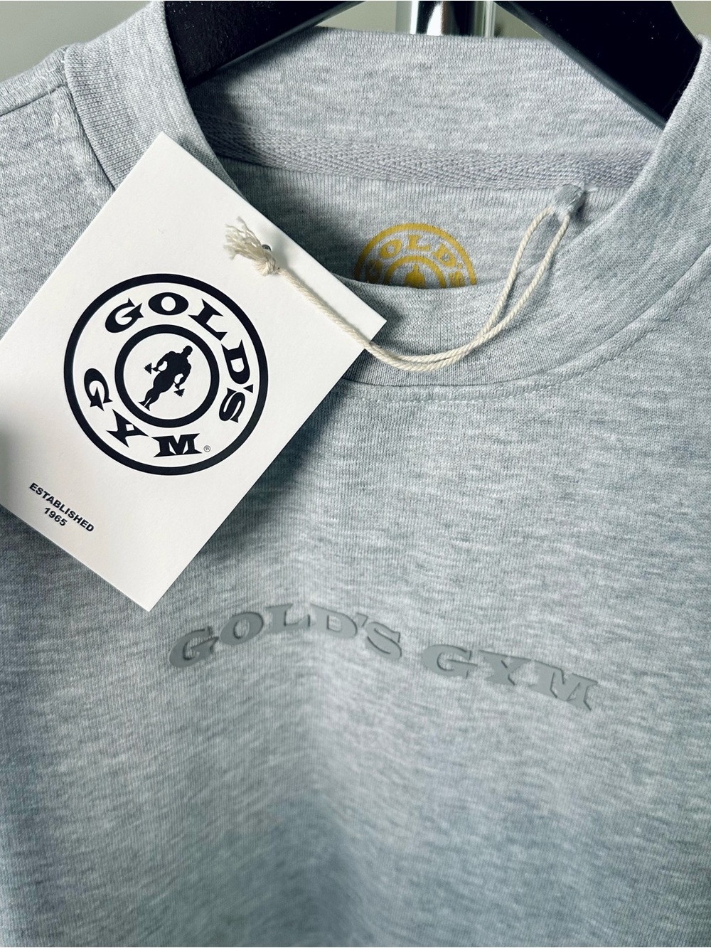 GOLD’S GYM Crew grey sweatshirt NWT Small